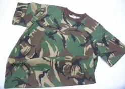 T-Shirt Militär
